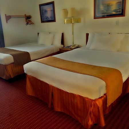 Budget Host Caribou Inn Hallock Eksteriør bilde